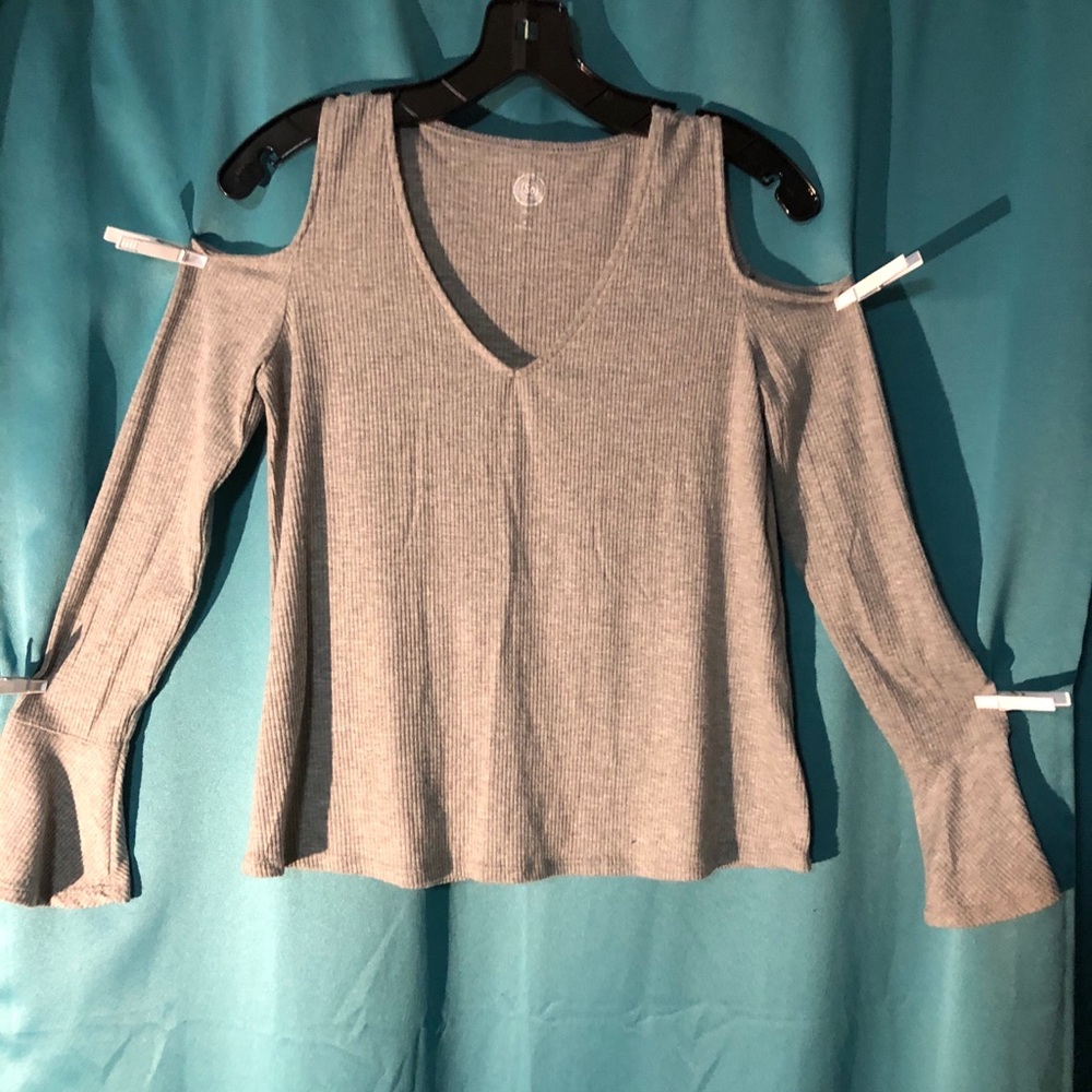 “So” cutout shoulder top with bell sleeves